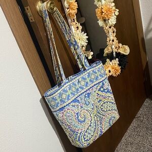 Vera Bradley tote bag